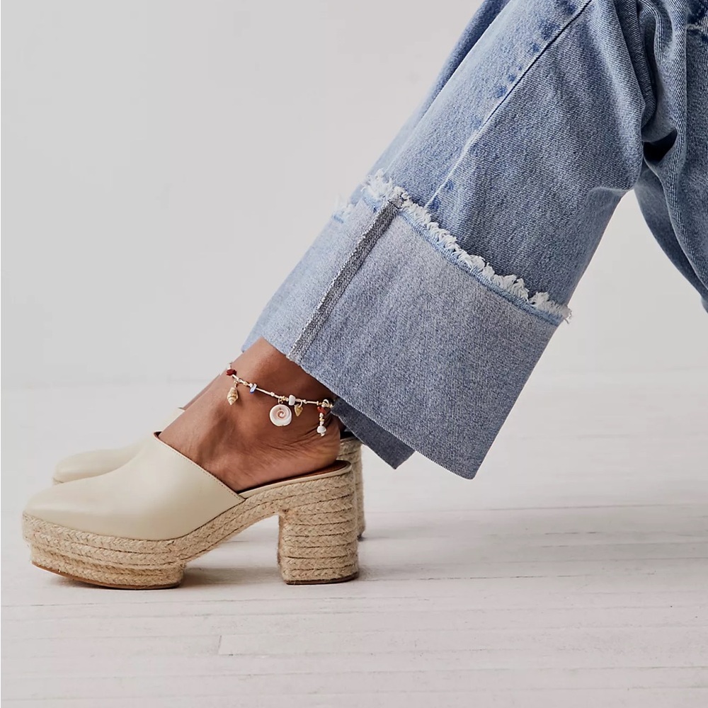 ALOHAS Free People Celeste Platform Clogs